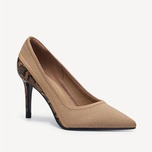 NIB Cosy Island SerpentChic Pointed Toe Heeled Pump size 7.5